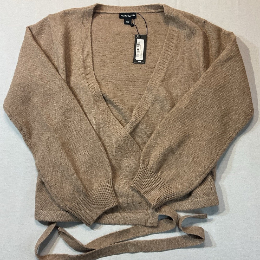 PrettyLittleThings NWT V-Neck Long Sleeve Tie-Front Cardigan Beige Size Small